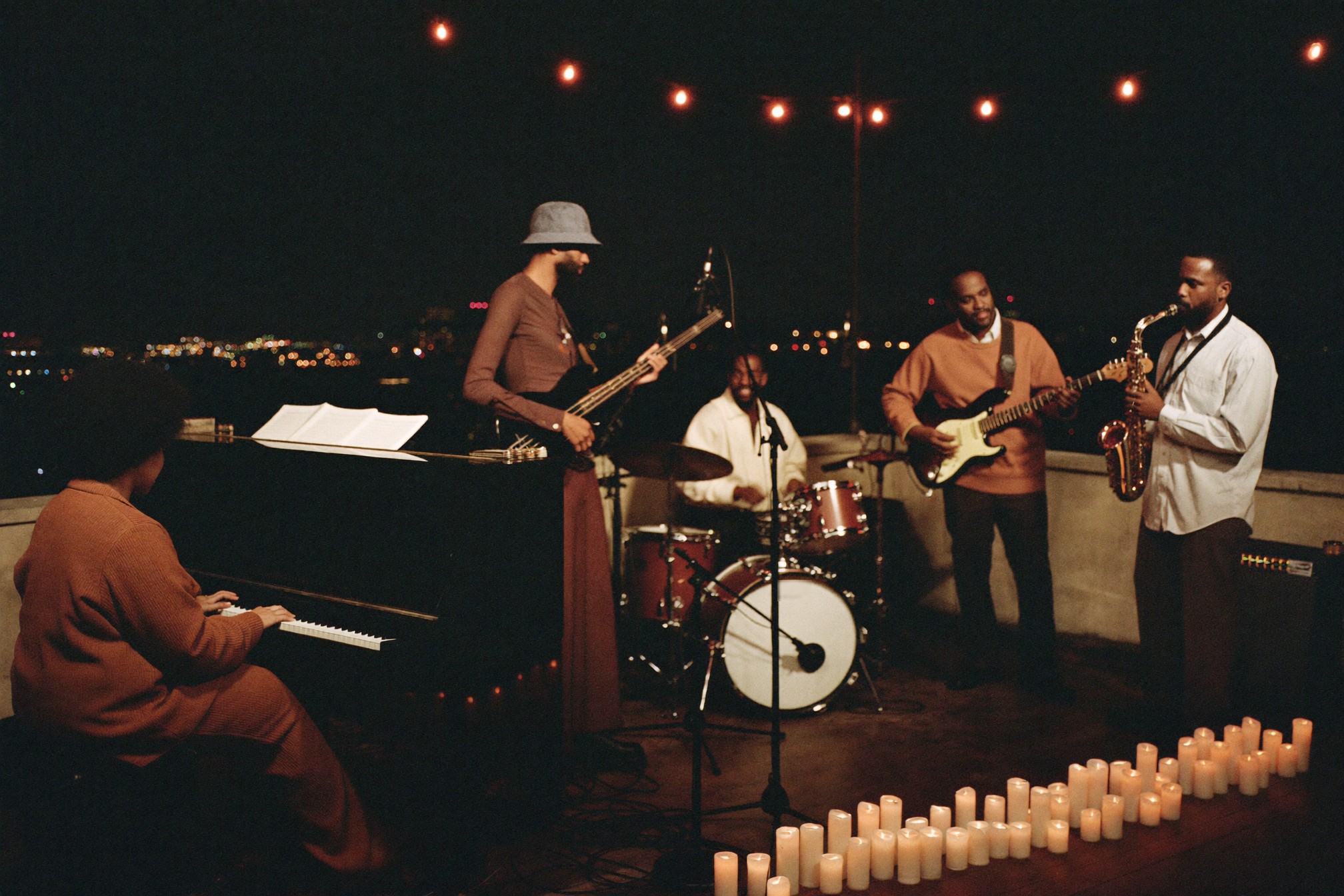 Soft Spoken Live: On the Rooftop, photo 4